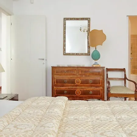 Apartment Residenza Belvedere Luxuryaparment-pool&balcony-jacuzzi-aircond-wifi *