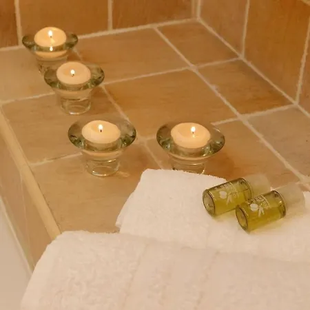 Apartment Residenza Belvedere Luxuryaparment-pool&balcony-jacuzzi-aircond-wifi *