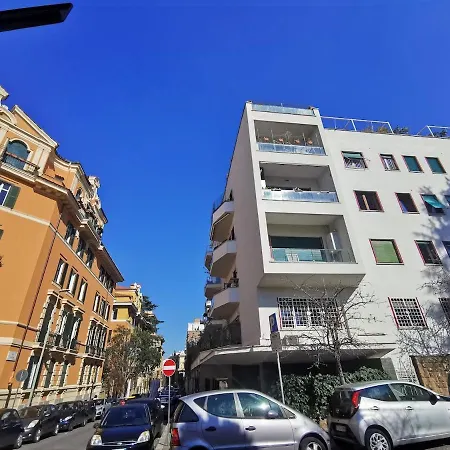 Residenza Belvedere Luxuryaparment-pool&balcony-jacuzzi-aircond-wifi * Rome