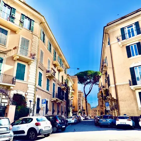 Residenza Belvedere Luxuryaparment-pool&balcony-jacuzzi-aircond-wifi Rome