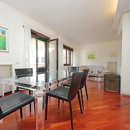 Residenza Belvedere Luxuryaparment-pool&balcony-jacuzzi-aircond-wifi