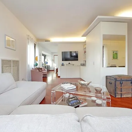 Residenza Belvedere Luxuryaparment-pool&balcony-jacuzzi-aircond-wifi Rome